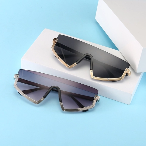 Damen Oversize Shield Sonnenbrille UV400 Schutz PC Glas Metallrahmen Nieten Dekor Futuristische Punk Mode Brillen