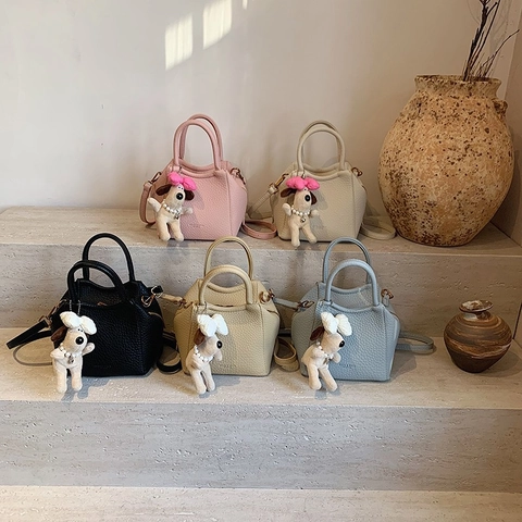 Petit Sac À Main Mignon En Cuir PU Motif Litchi Sac À Bandoulière Avec Pendentif Chien En Peluche Mode Femme