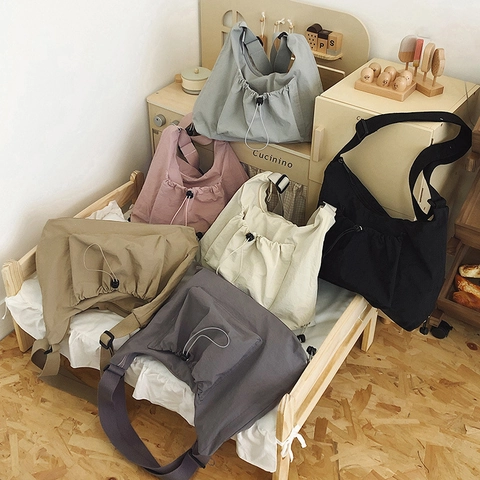 Bolso Tote De Nailon Gran Capacidad Bolsillo Delantero Con Cordón Correa Ajustable Estilo Japonés Casual