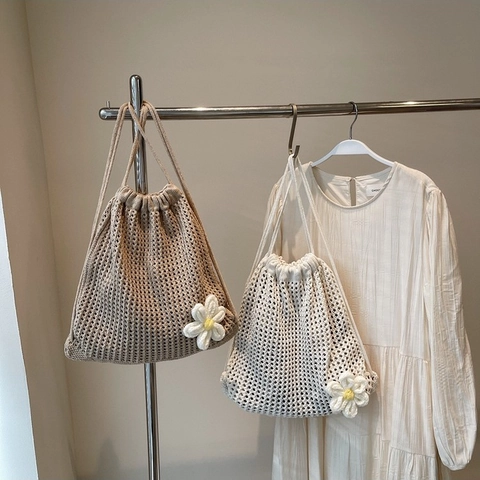 Hohlgestrickter Kordelzug Rucksack Mit 3D Gänseblümchen Lässige Gehäkelte Umhängetasche Große Kapazität Gewebte Tasche