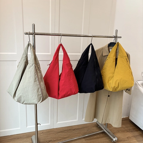Grote Capaciteit Geplisseerde Nylon Schoudertas Minimalistische Effen Kleur Casual Underarm Hobo Tas Voor Dames
