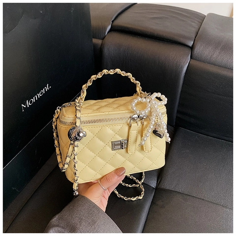 Women Quilted PU Leather Vanity Bag With Chain Shoulder Strap Artificial Pearl Bow Charm Square Box Crossbody Handbag Fashion