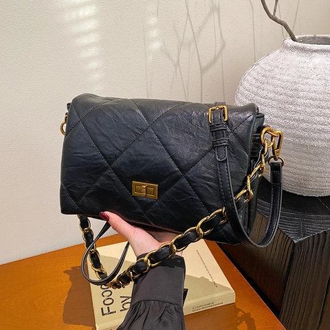 Women Quilted PU Leather Crossbody Bag With Gold Chain Strap Turn Lock Vintage Elegant Large Capacity Shoulder Handbag