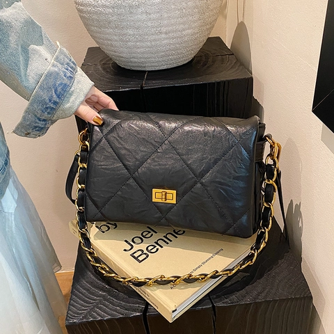 Women Quilted PU Leather Crossbody Bag With Gold Chain Strap Turn Lock Vintage Elegant Large Capacity Shoulder Handbag