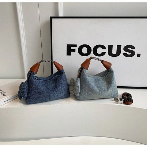 Sac À Main Oreiller En Denim Rétro Avec Nœud Bandoulière Poignée En Cuir Boucle Argentée Fermeture Éclair Pour Femme