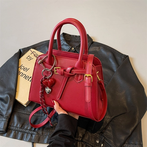 Mode PU Leder Handtasche Große Kapazität Muschel Tote Mit Herz Anhänger Dekor Frauen Pendeln Trendy Schultertasche