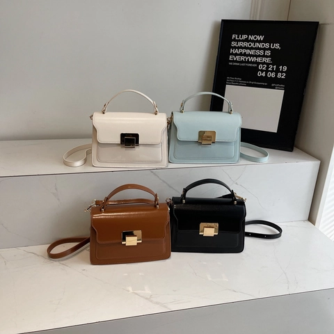Damen Umhängetasche PU Leder Kleine Quadratische Handtasche Klappe Metallschloss Verstellbarer Riemen Täglich