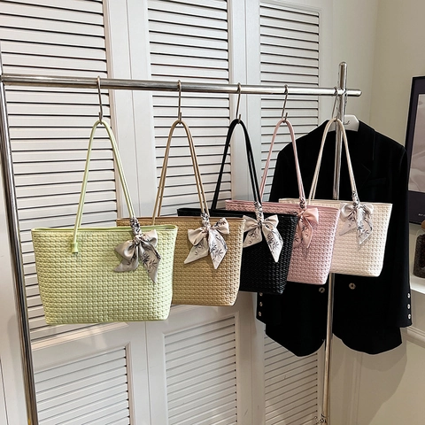 Große Kapazität Gewebte PU Leder Tote Bag Mit Satinnschal Schleife Dekoration Elegante Pendler Schultertasche Für Damen