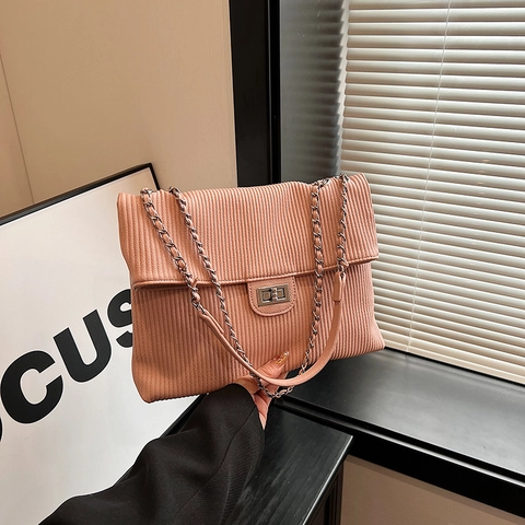 Women Pleated PU Leather Shoulder Bag Metal Turn-Lock Chain Strap Flap Large Capacity Casual Urban Crossbody Handbag