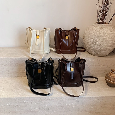 Retro PU Leather Bucket Bag For Women With Metal Lock Closure And Adjustable Shoulder Strap Urban Simple Commuter Style