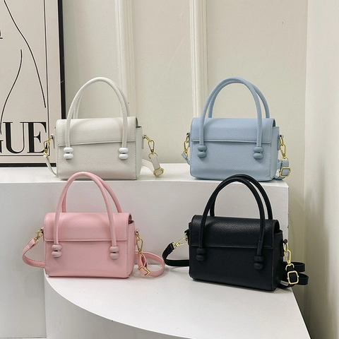 Damen Handtasche PU Leder Litschi Muster Umhängetasche Mit Kugel Dekor Klappdeckel Elegant Modern Stilvoll