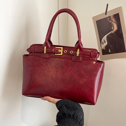 Vintage PU Leather Tote Handbag With Gold Buckle Large Capacity Crossbody Shoulder Bag For Women Retro Commuting Style