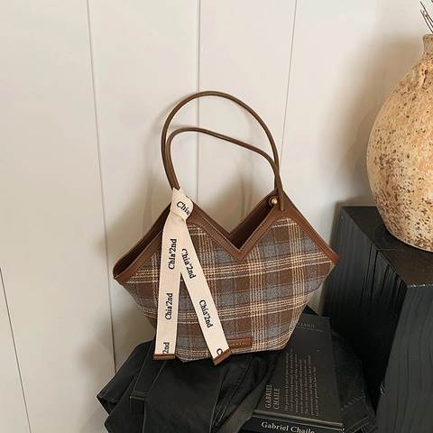 Women Vintage Tote Bag PU Leather Frosted V Shaped Opening Large Capacity Shoulder Bag With Decorative Ribbon Crossbody