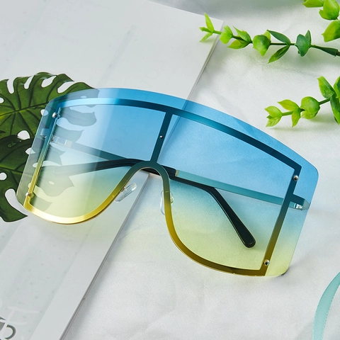 Occhiali Da Sole Shield Oversize Montatura In Metallo Lente Sfumata Integrale Protezione UV400 Moda Futuristica Unisex