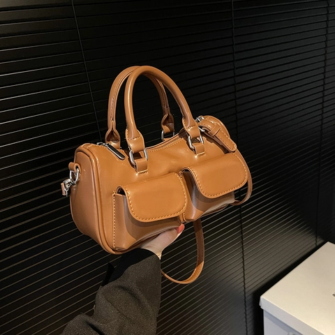 Sac À Main Boston Vintage Cuir PU Brillant Double Poches Avant Bandoulière Amovible Sac De Bowling Mode