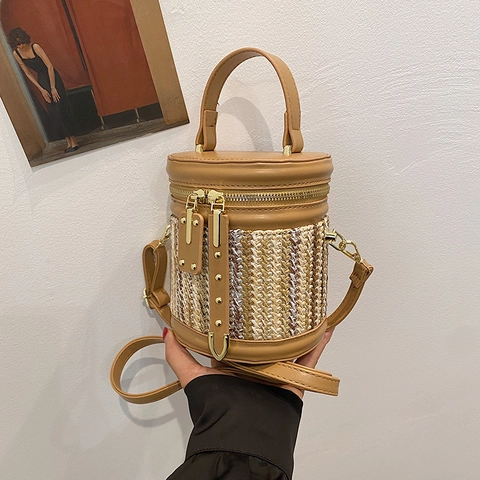 Geflochtene Stroh Und PU Leder Beuteltasche Zylindrische Handtasche Mit Verstellbarem Schultergurt Für Damen Urbaner Minimalistischer Stil