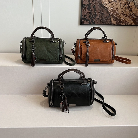 Retro PU Leather Boston Barrel Bag With Tassel Cat Charm Large Capacity Crossbody Handbag For Women Vintage Style