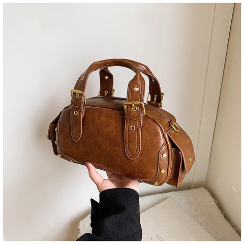 Borsa Boston In Pelle PU Vintage Borchie Grande Capacità Borsa A Mano Borsa A Tracolla Retro Chic Donna
