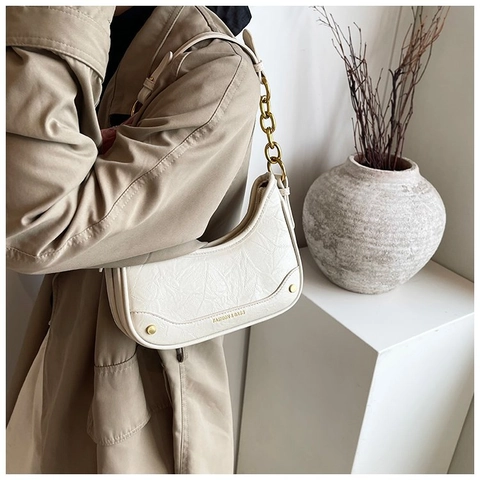 Vintage Halbmond Hobo Tasche PU Leder Faltenoptik Goldkette Nieten Schulter Umhängetasche Für Damen
