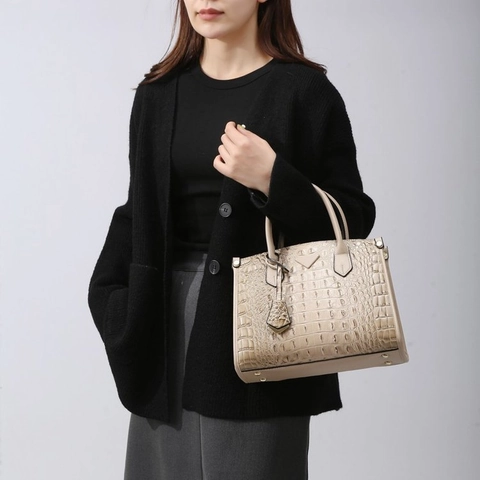 Women Crocodile Pattern Handbag PU Leather Tote With Adjustable Strap Triangular Plaque Vintage Casual Chic Ladies Crossbody