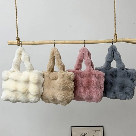 Women Faux Fur Tote Bag Soft Plush Handbag Large Capacity Quilted Checkered Winter Casual Shoulder Bag