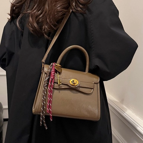 Vintage Women PU Leather Crossbody Bag Glossy Top Handle Handbag Retro Square Contrast Color Twist Lock Heart Key Charm