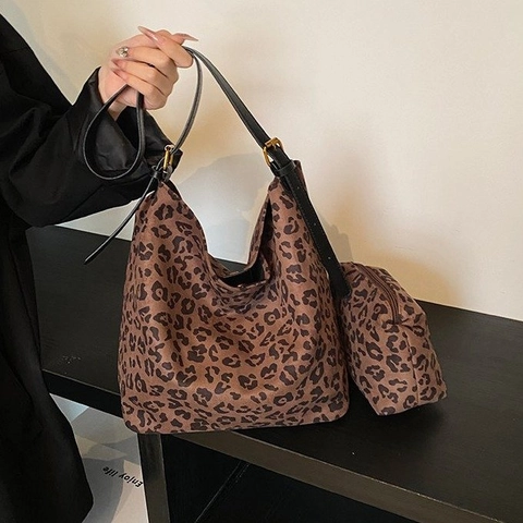 Hobo Shoulder Bag With Pouch Women Large Capacity Frosted PU Matte Leather Underarm Tote Adjustable Strap Vintage Bag