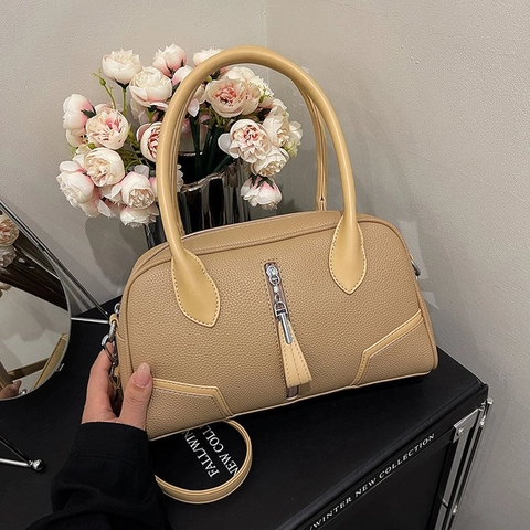 Sac À Main Boston Pour Femmes En Cuir PU Grainé Avec Fermeture Éclair À Gland Double Poignée Bandoulière Amovible Sac Quotidien