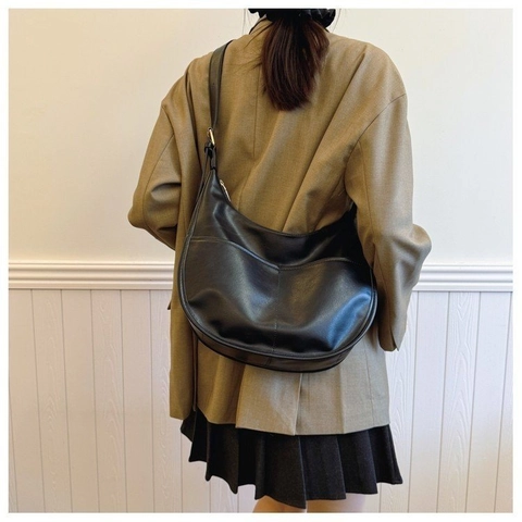 Women PU Leather Hobo Bag Large Capacity Stitching Half Moon Shoulder Crossbody Bag Retro Casual Commuting
