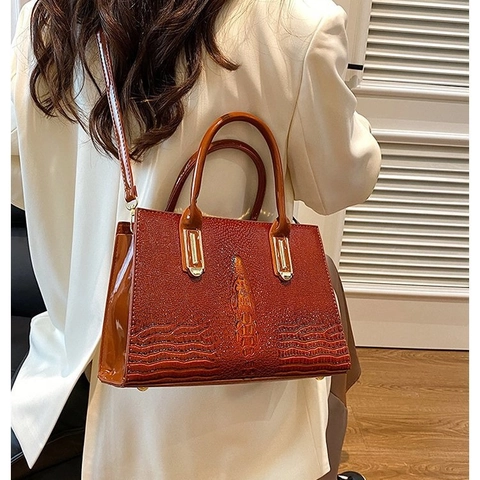 Borsa Da Donna In Pelle PU Con Motivo A Coccodrillo Quadrata Tracolla E Spalla Con Dettagli Dorati Versatile Manico