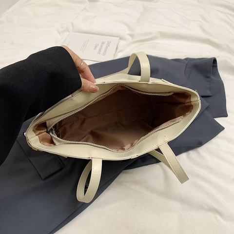 Borsa Tote Da Donna In Pelle PU Design Pieghettato Grande Capacità Borsa A Tracolla Borsa Retro Con Simpatico Ciondolo A Gato