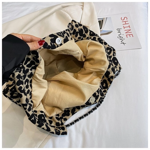 Grote Capaciteit Luipaardprint Tote Tas Vintage Canvas Hobo Tas Met Metalen Kettingriem Voor Dames Casual Dagelijks