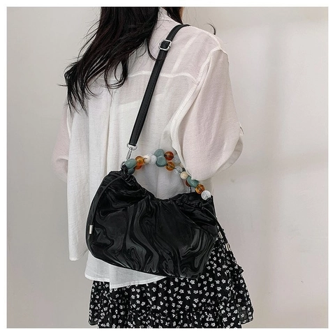 Bolso Bandolera De Mujer En Cuero PU Brillante Plisado Con Patrón Jaspeado Y Asa De Cuentas Coloridas Correa Ajustable