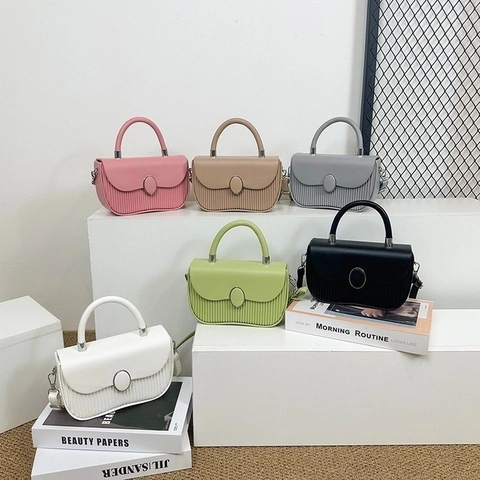 Sac À Épaule Femme Cuir PU Design Plissé Vertical Sac À Main Avec Bandoulière Amovible Boucle Ovale Mode