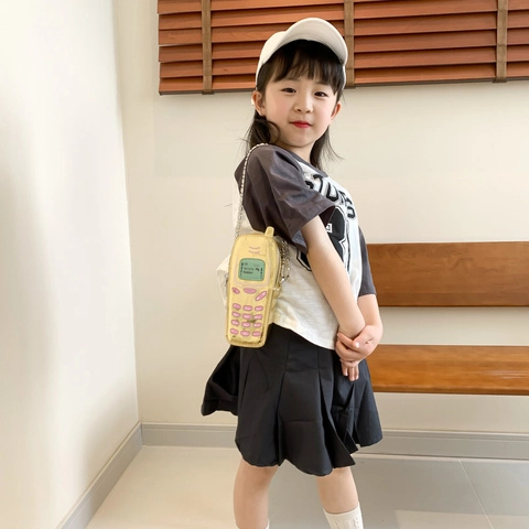 Mini Umhängetasche In Retro Handy Form Metallisches PU Leder Y2K Stil Kette Schultertasche Für Damen Kinder Neuheit