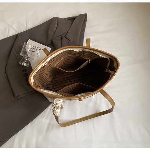 Women PU Leather Tote Bag Large Capacity Lychee Texture Shoulder Handbag With Decorative Scarf