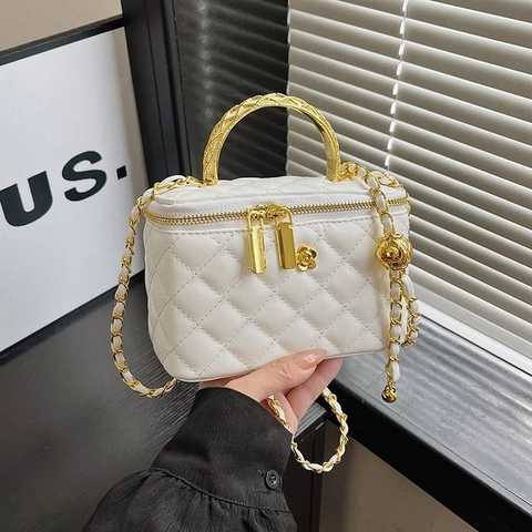 Women Quilted PU Leather Crossbody Bag With Gold Metal Handle And Chain Strap Flower Zipper Pull Vanity Case Fashion Square Handbag