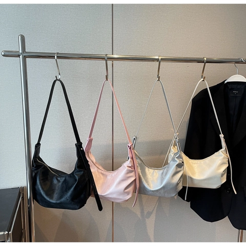 Solid PU Leather Crescent Hobo Bag Adjustable Strap Zipper Shoulder Crossbody Bag Minimalist For Women Daily Wear