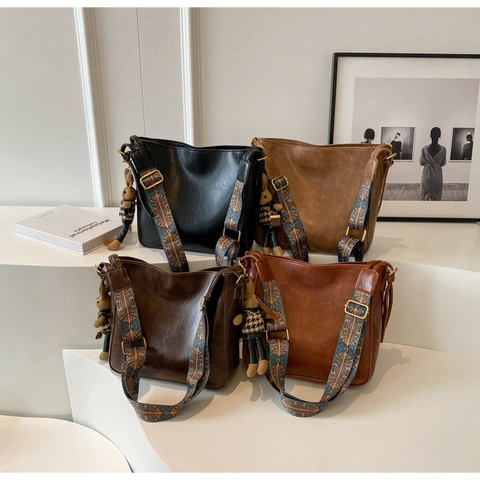 Women Vintage PU Leather Bucket Bag Ethnic Wide Pattern Strap Large Crossbody Shoulder Bag With Rabbit Plush Pendant