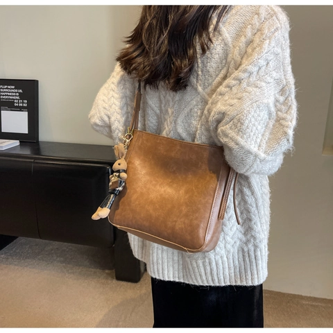 Women Vintage PU Leather Bucket Bag Ethnic Wide Pattern Strap Large Crossbody Shoulder Bag With Rabbit Plush Pendant