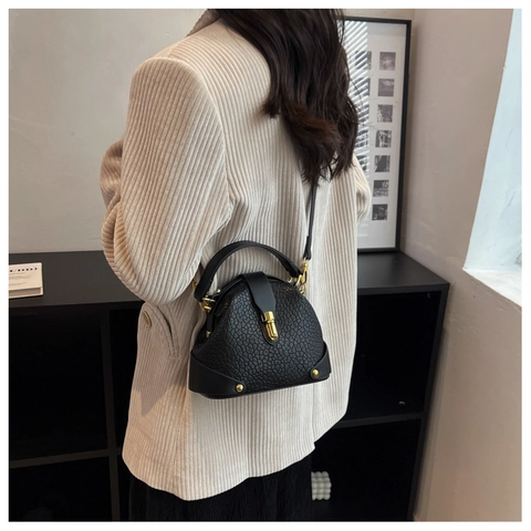 Vintage Damen Umhängetasche PU Leder Crossbody Handtasche Doctor Shell Form Spleißen Gold Verschluss Verstellbarer Gurt