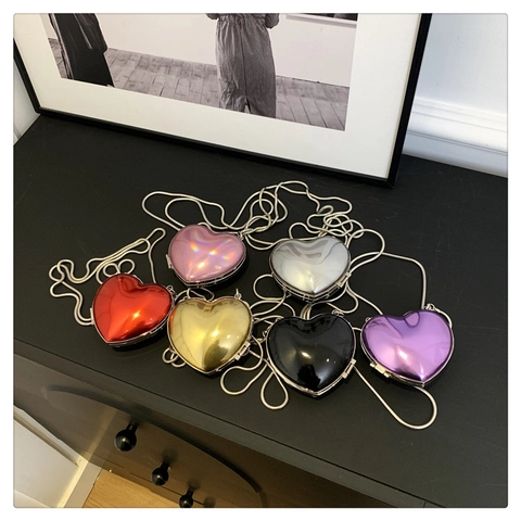 Mini Sac À Bandoulière En Forme De Coeur En Cuir PU Métallisé Petit Sac À Chaîne Accessoire De Mode Chic Pour Femmes