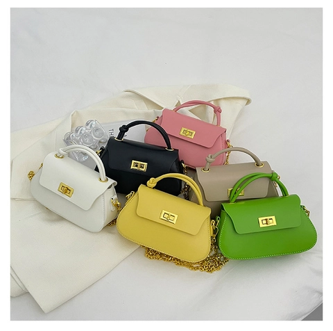 Borsa da Donna Minimalista in Pelle PU Con Tracolla a Catena d'Oro Chiusura a Girello in Metallo Borsa a Tracolla Tinta Unita