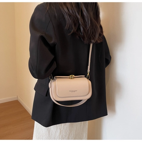 Damen Handtasche Umhängetasche Aus PU Leder Mit Goldenem Muschelverschluss Klappenverschluss Tragegriff Retro Box Bag Schick