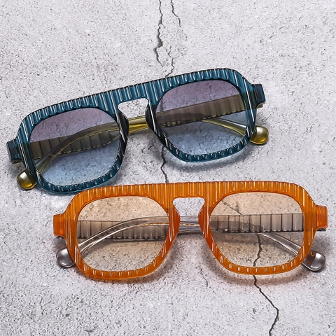 Lunettes De Soleil Carrées Mode Protection UV400 Monture PC Texture Nervurée Verticale Style Rétro