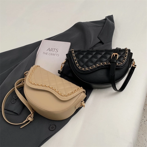 Gesteppte PU Leder Satteltasche Mit Goldener Kette Mode Umhängetasche Für Damen