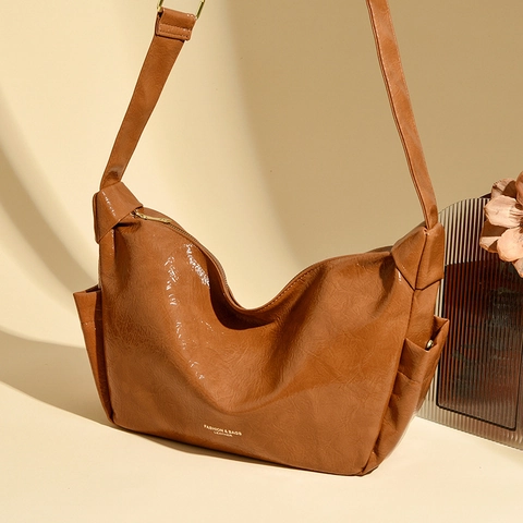 Women Shoulder Bag Glossy Wrinkled PU Leather Large Capacity Commuter Crossbody Hobo Tote With Adjustable Strap