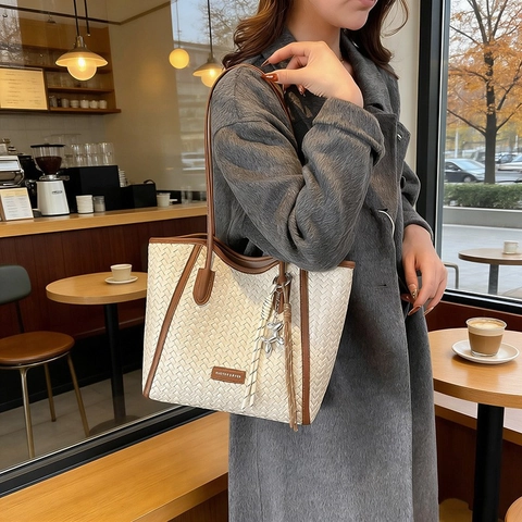 Woven Texture Tote Bag Große Kapazität PU Leder Pendler Handtasche Mit Ballon Hund Anhänger Chic Täglich Büro
