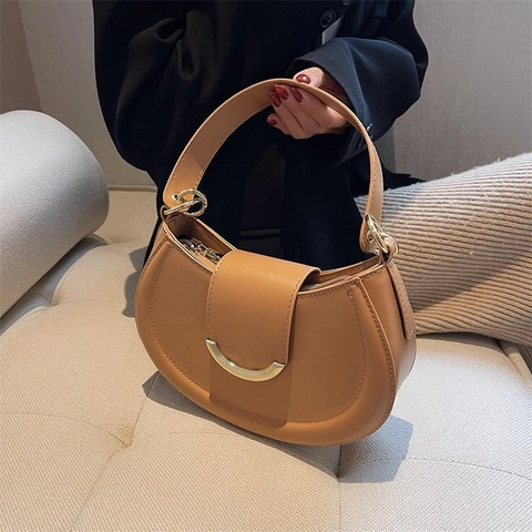 Women Retro PU Leather Crescent Shoulder Bag With Gold U-Shape Buckle Magnetic Flap Adjustable Strap Minimalist Versatile