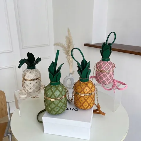 Borsa A Tracolla Ananas Forma Di Frutta Creativa Pelle PU Trapuntata Rivetto Catena In Metallo Novità Donna